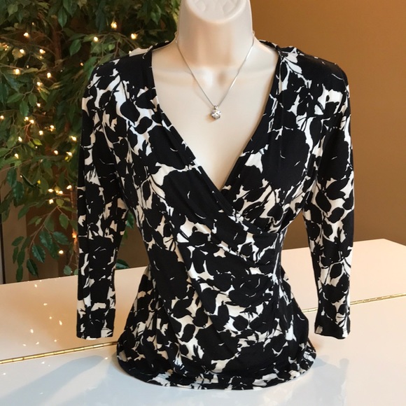 Talbots Tops - TALBOTS PETITES BLACK,WHITE 3/4 SLEEVE WRAP TOP SP